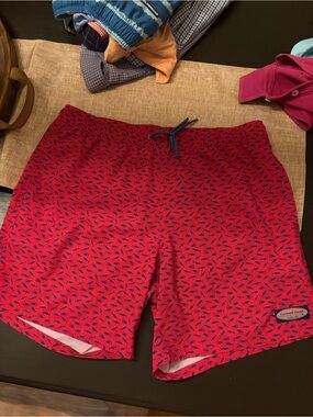 Vineyard Vines Men’s Red Swim Trunks with Navy Fish Print